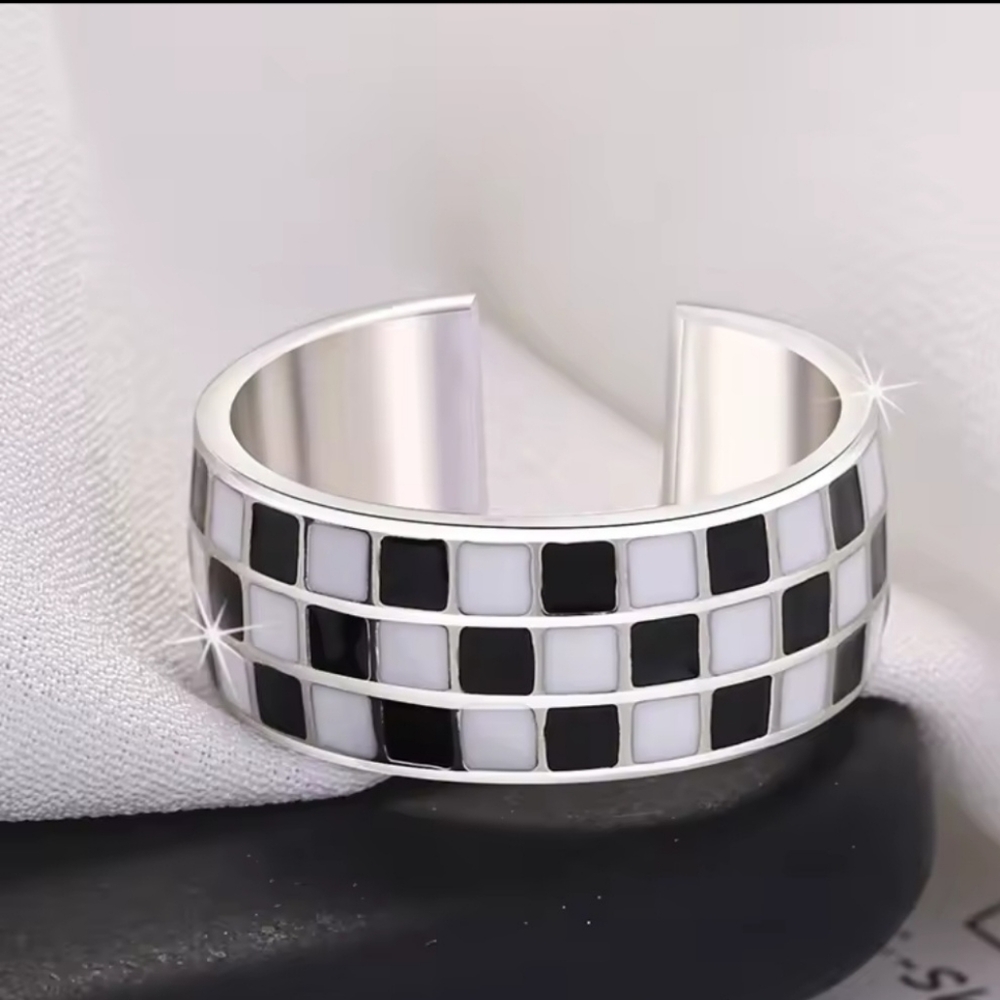 Silver 925 Checkerboard Black White Enamel Chunky Ring - Picture 3 of 5